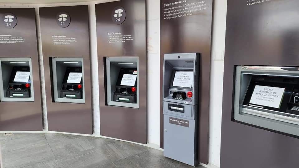 AYUDA: Roban su quincena a abuelita en cajero por no saberlo usar en&nbsp;Toluca