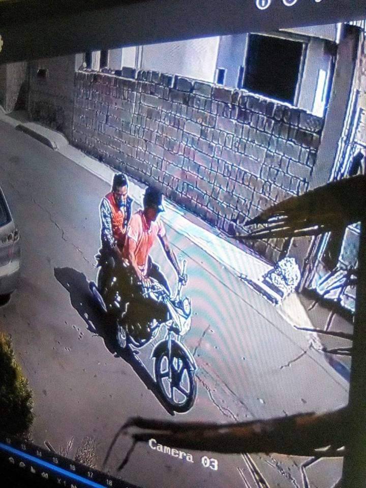 VIDEO: Graban al ‘Sansón’ y el ‘Robotín’ robando carretilla&nbsp;vieja