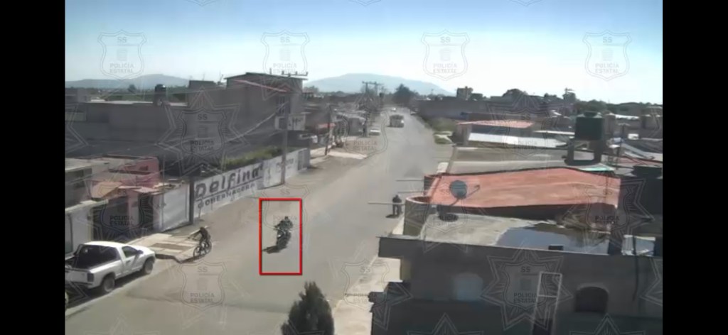 VIDEO: Sujetos a bordo de motocicleta asesinan a un hombre en&nbsp;Zinacantepec