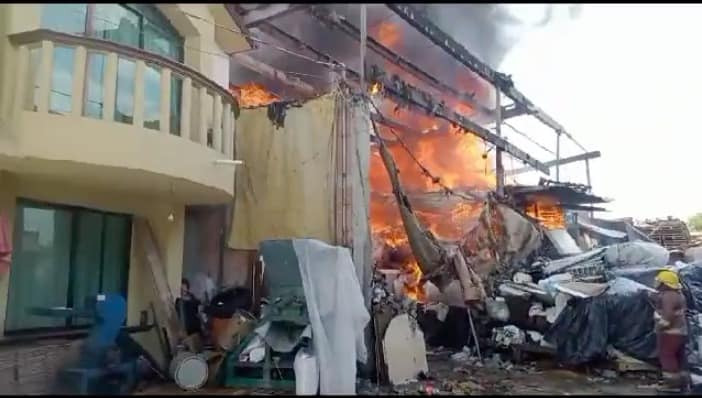 Vídeo: Fuerte incendio en el Cerrillo en un&nbsp;local