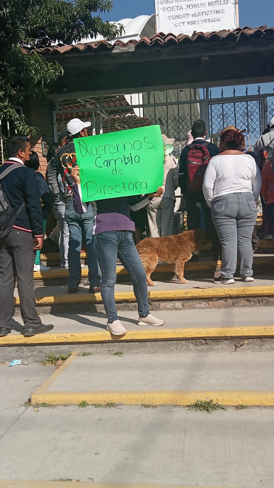 Vídeo: Toman escuela en norte de&nbsp;Toluca