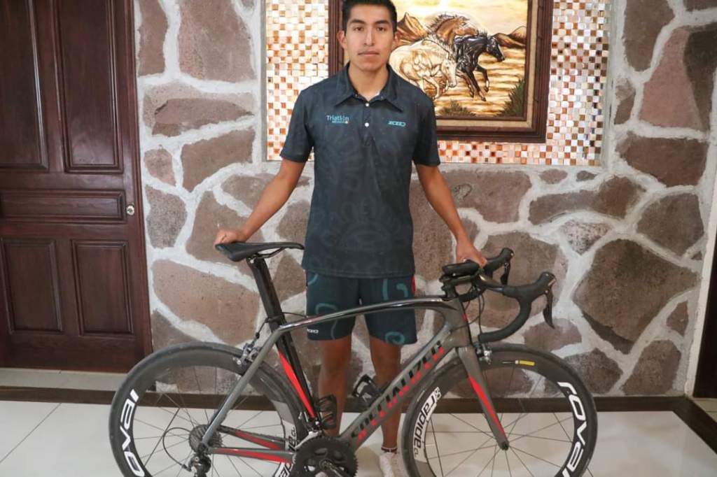 HISTORIAS: Eduardo es de #Xonacatlán y estudiante de la UAEMex y busca apoyo económico para competir en el mundial de ciclismo de&nbsp;Australia