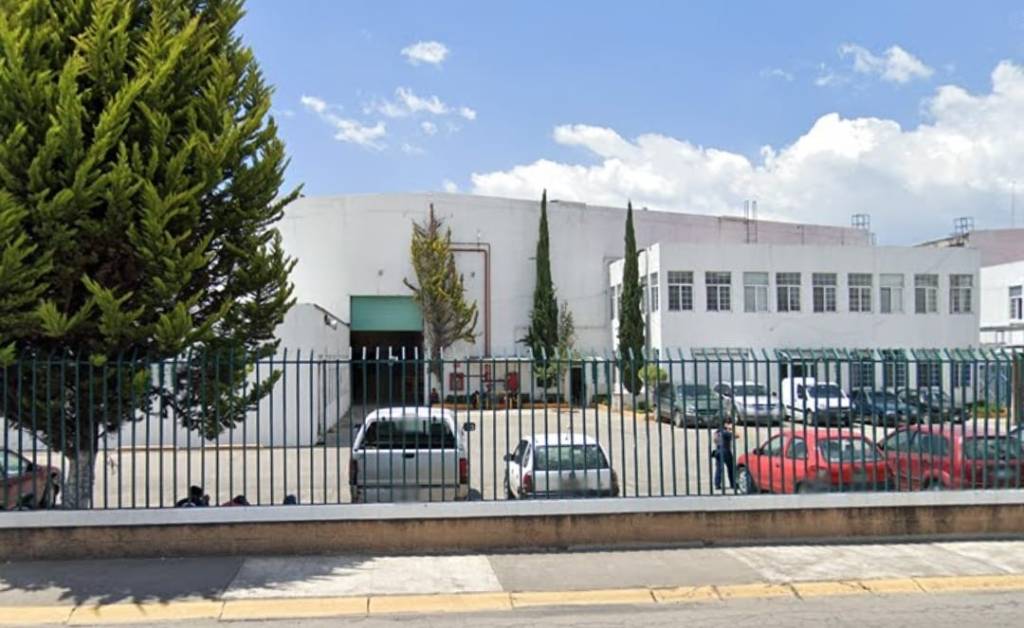 Reportan casi 100 intoxicados con pollo en empresa del Parque 2000 de&nbsp;#Toluca