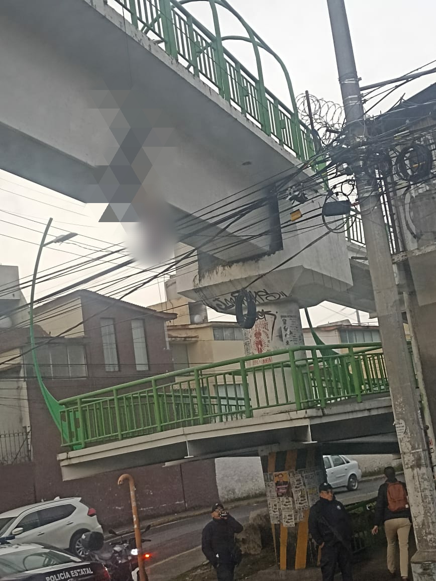 Dejan colgados restos humanos en&nbsp;Tollocan