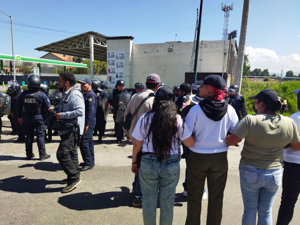 Por desapariciones forzadas bloquean la&nbsp;México-Toluca
