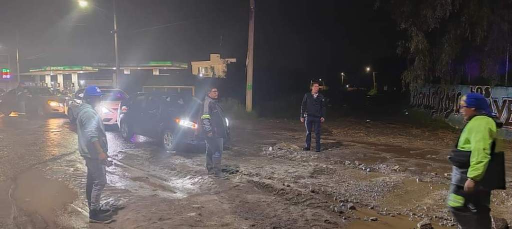 Trabaja #Metepec para desazolvar zona inundada por el río&nbsp;Arenal
