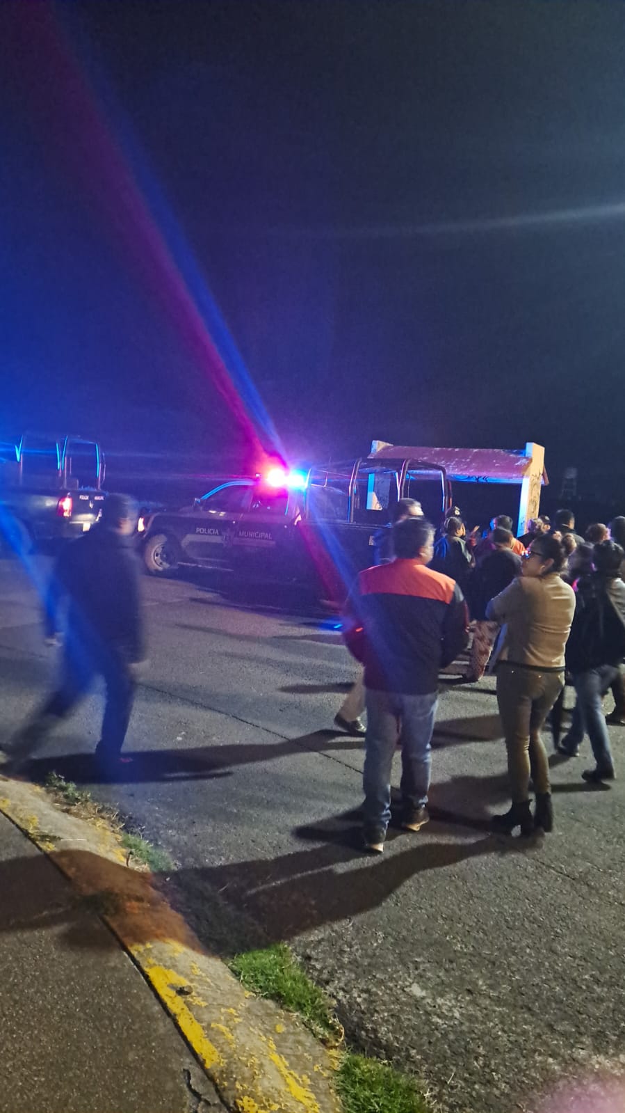 Disputa por ruta de Galaxias mantiene situación tensa esta noche en la zona norte de&nbsp;#Toluca