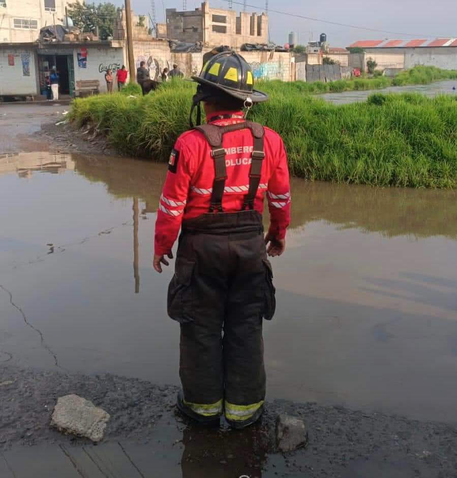 Denuncia: Bomberos de Toluca están sin aguinaldos y amenazan con&nbsp;huelga