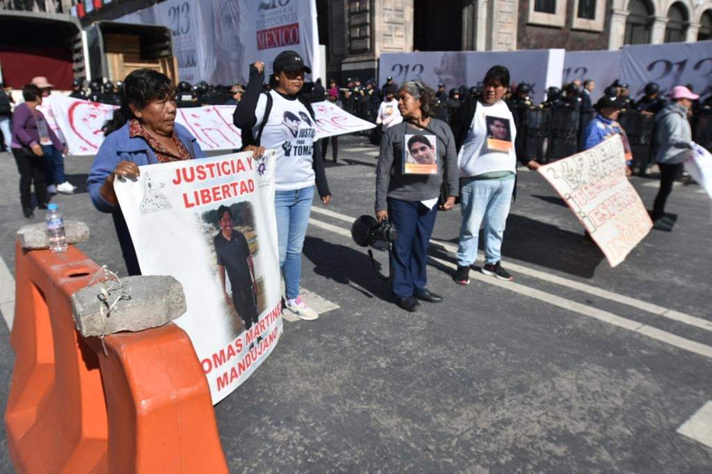 Protestan en medio del último informe de Del&nbsp;Mazo