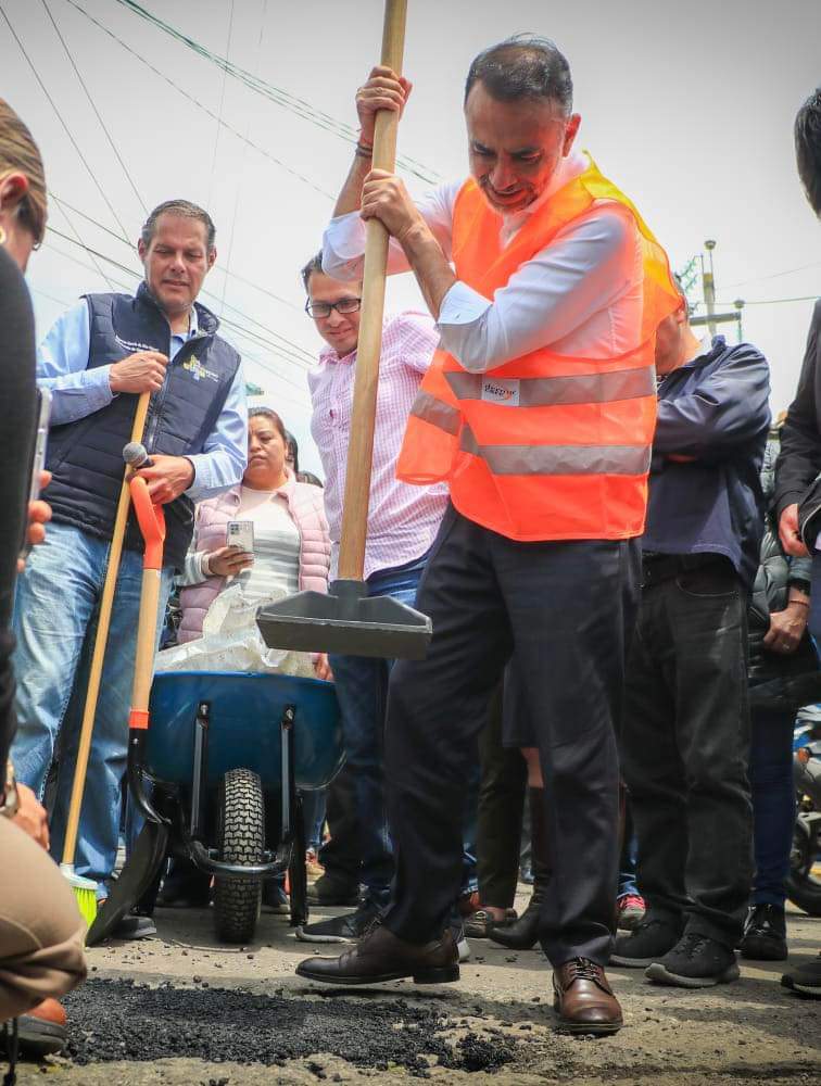 Arrancan el ‘Escuadrón Tapa tu Bache’ en #Metepec; en solo un día taparon 55&nbsp;socavones
