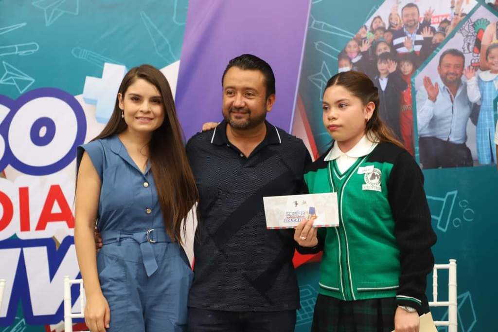 Entregan Becas Impulso Vanguardia Ecucativa en #Cuautitlán: beneficiaron a 365&nbsp;estudiantes