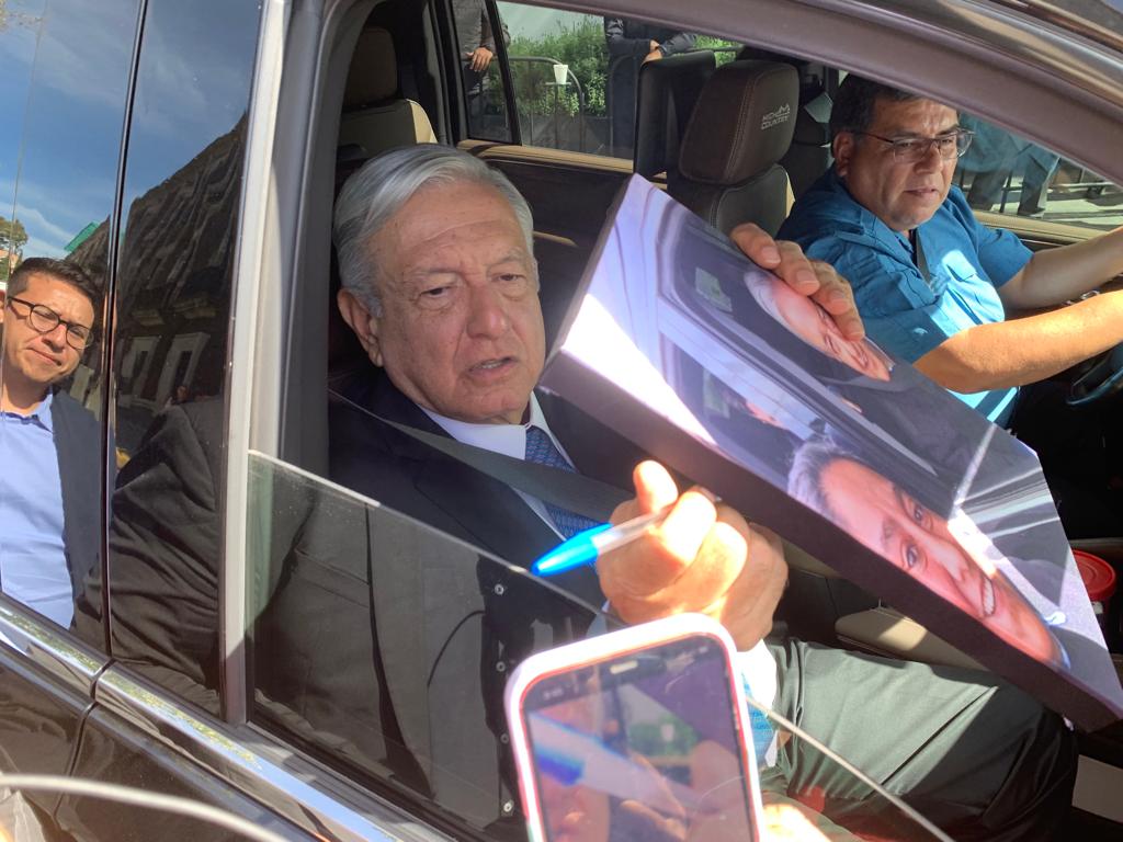 FR #Política: Llega AMLO al sexto informe de Gobierno de Del&nbsp;Mazo