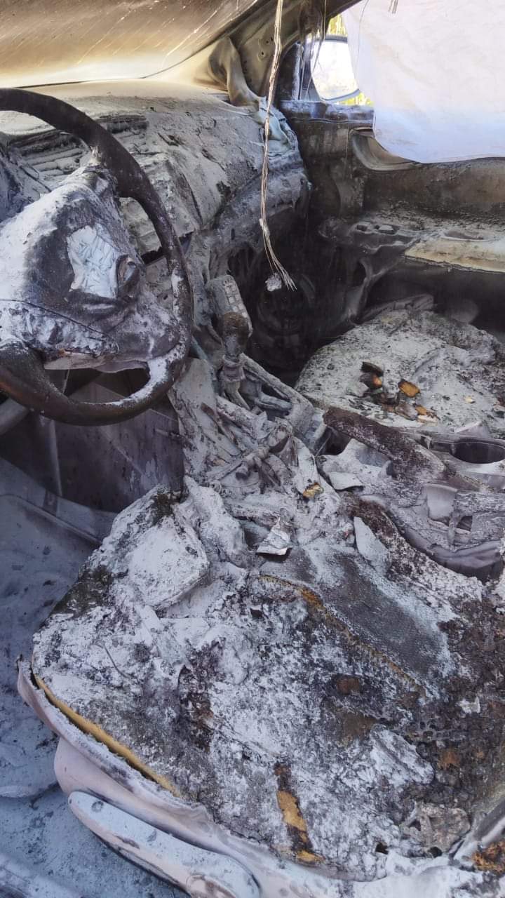 Golpean a policías e incendian patrulla en zona norte de #Toluca; presuntamente estaban vigilando granjas de&nbsp;pollos