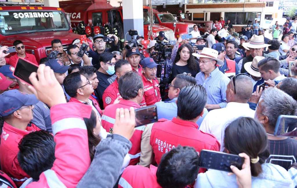 Se compromete Raymundo en pagar a los bomberos de&nbsp;#Toluca