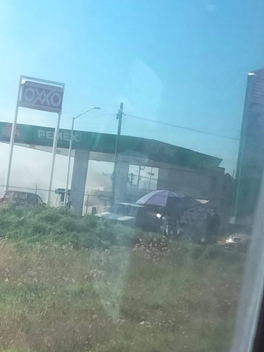 Se incendia autobús de Flecha Blanca en una gasolinera de la carretera libre a&nbsp;Ixtlahuaca