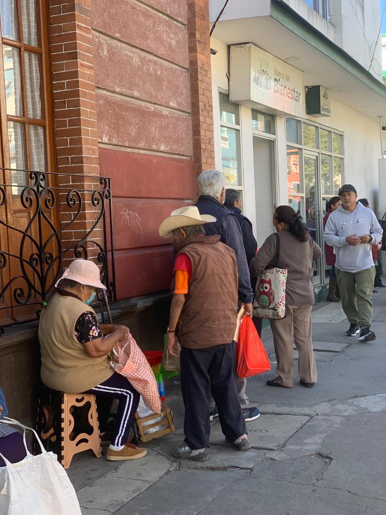 Dejan sin apoyos del Bienestar a abuelitos en&nbsp;Toluca