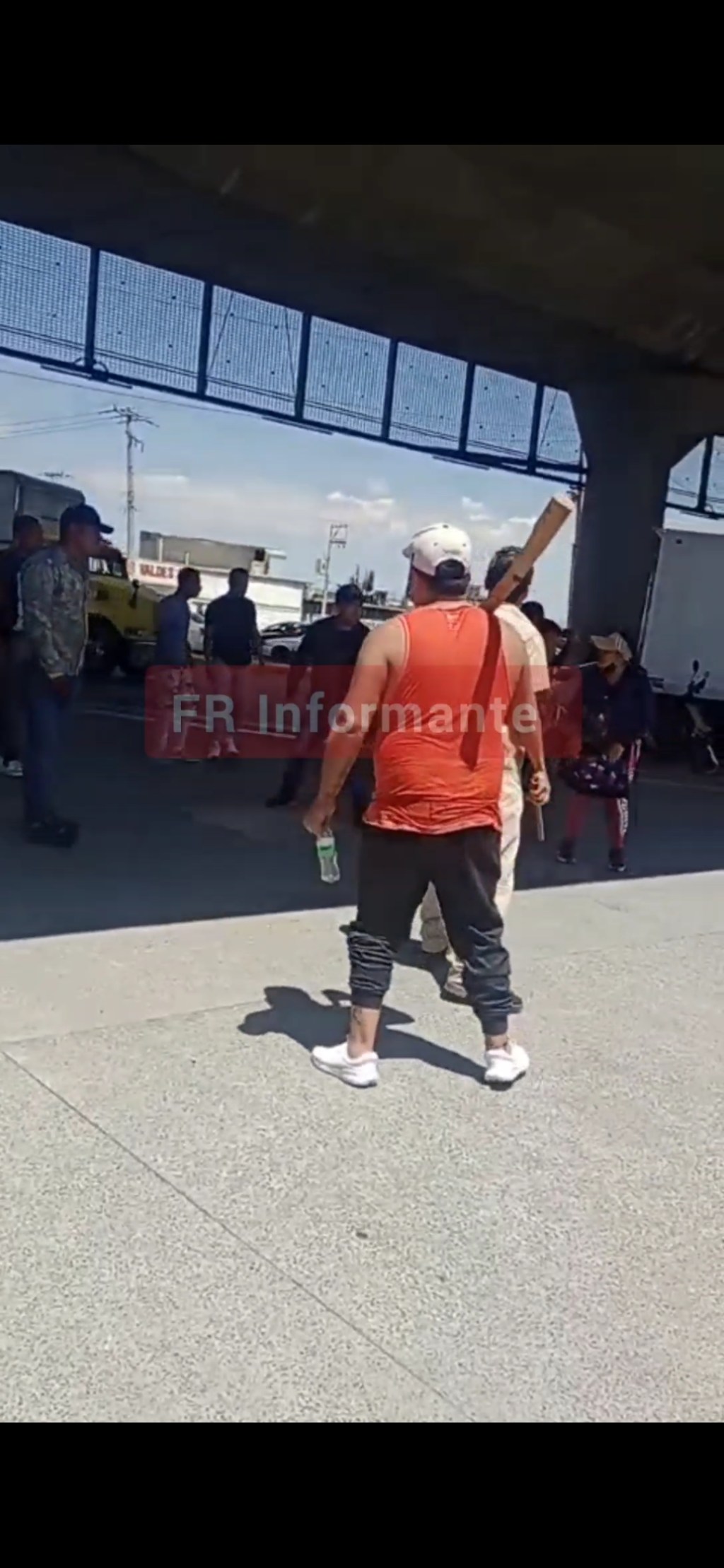 Riña entre comerciantes en estación Pino&nbsp;Suárez