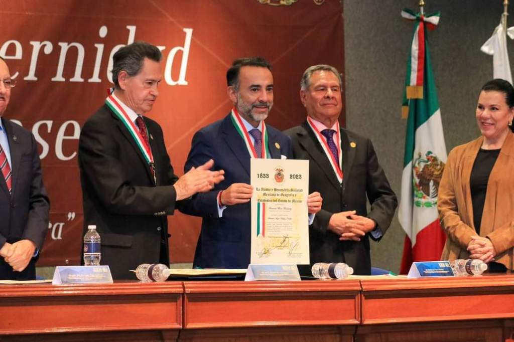 Reconocen a alcalde de #Metepec en la&nbsp;SOMEGEM