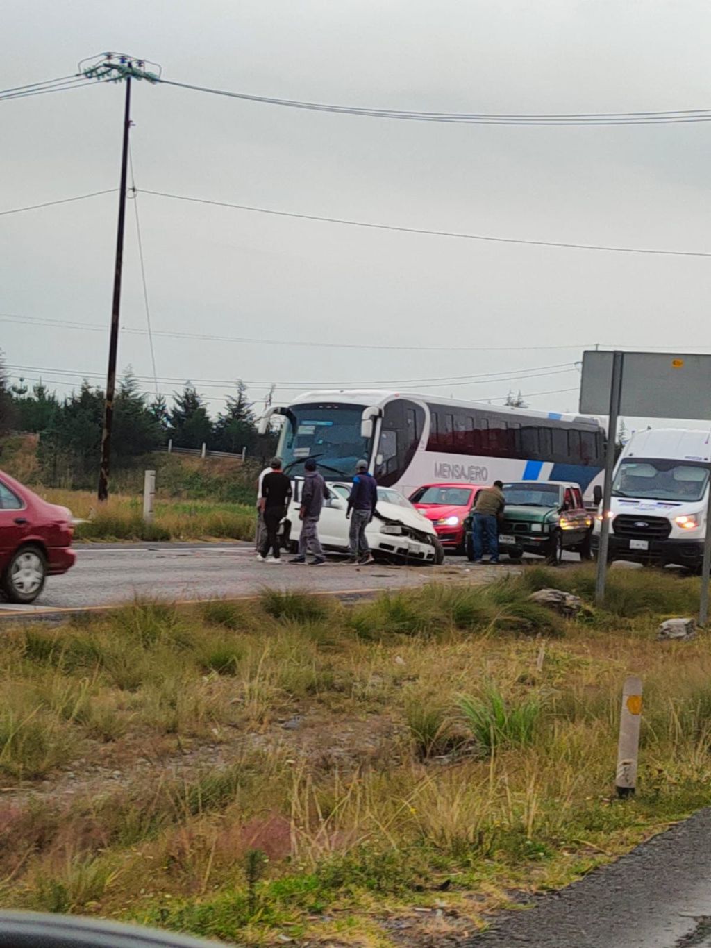 FR#AlertaVial: Se registró choque en la Toluca-Palmillas que provoca cierre parcial de la&nbsp;vialidad.