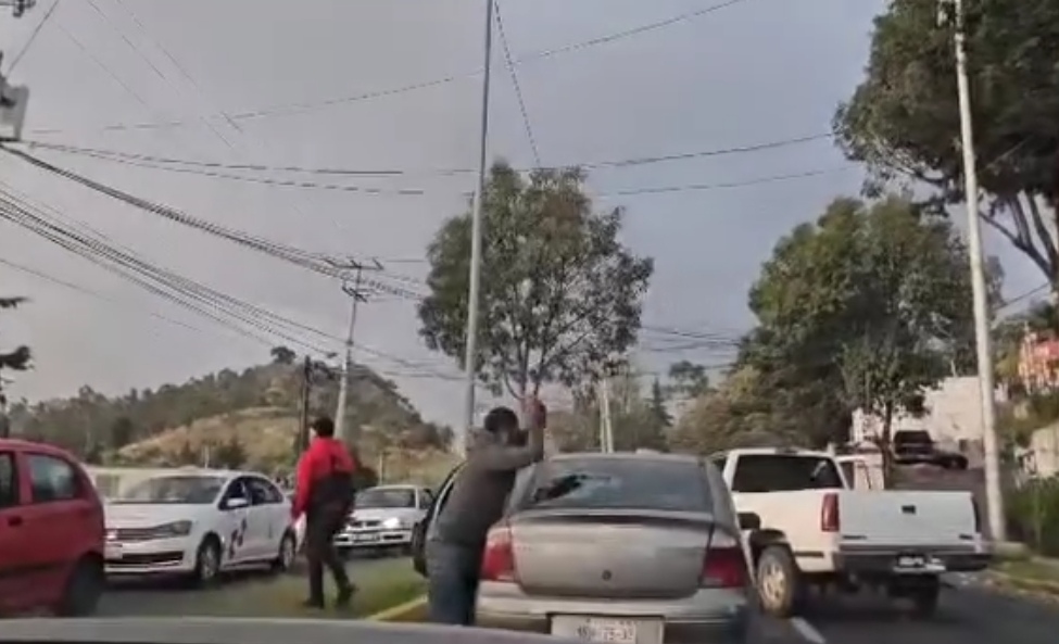 Así reaccionó automovilista en siniestro vial ocurrido en Paseo Matlazincas&nbsp;#Toluca