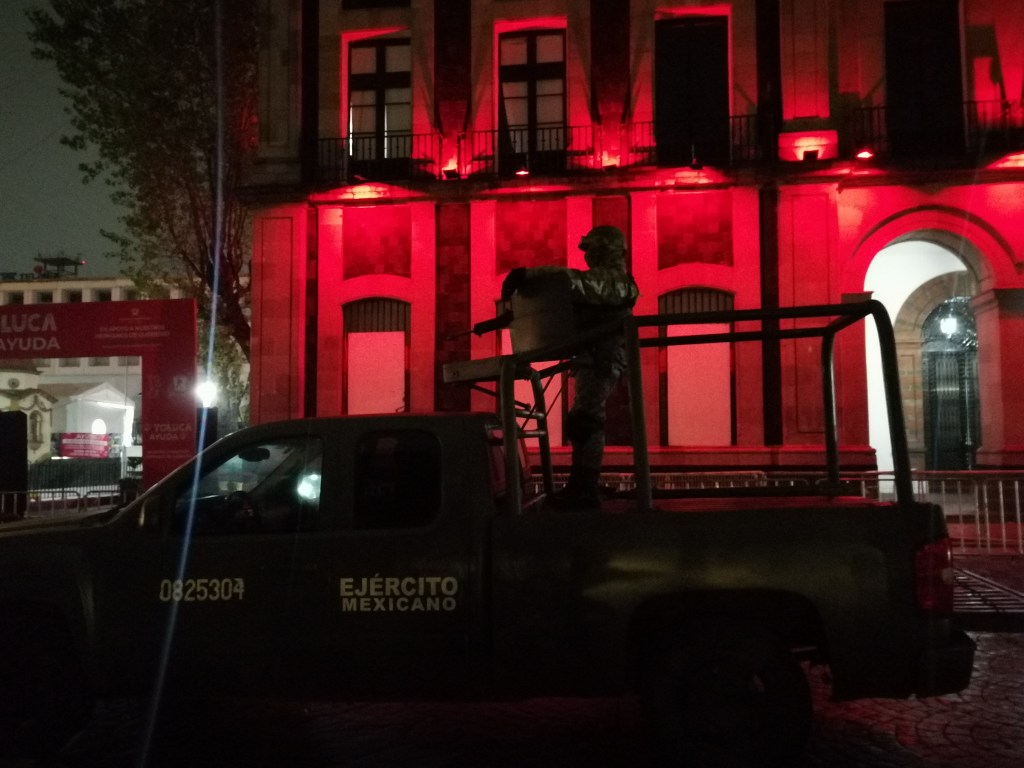 Crónica: El show de un viernes por la noche y la fuga de ‘Ray’