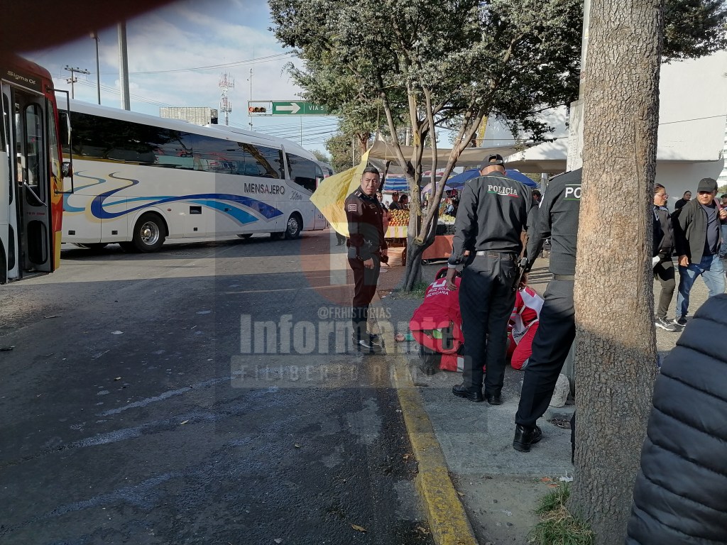 Cae abue por tornillos mal puestos y casi se rompe una pierna en zona terminal de&nbsp;#Toluca