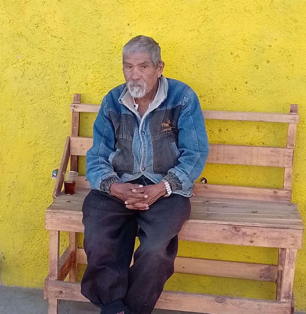 Abuelito fue echado a la calle; le buscan un refugio en San Pablo Autopan&nbsp;#Toluca