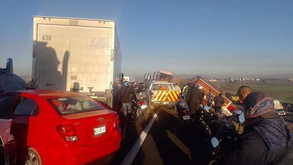 Accidente en Circuito Exterior Mexiquense dejó siete víctimas; se cuentan dos&nbsp;niños🥺