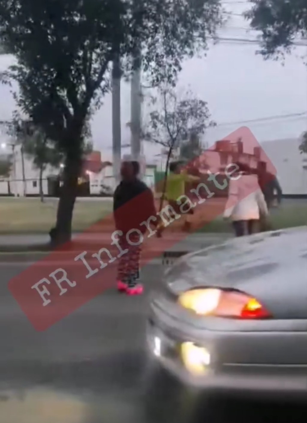 Otra riña entre automovilistas en Av. Alfredo del Mazo en&nbsp;#Toluca