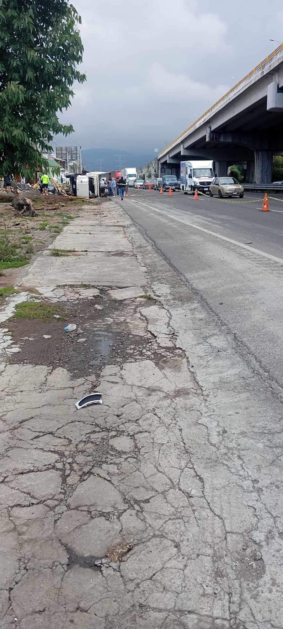 Tráiler se queda sin frenos en la México-Toluca y deja 3 fallecidos ...