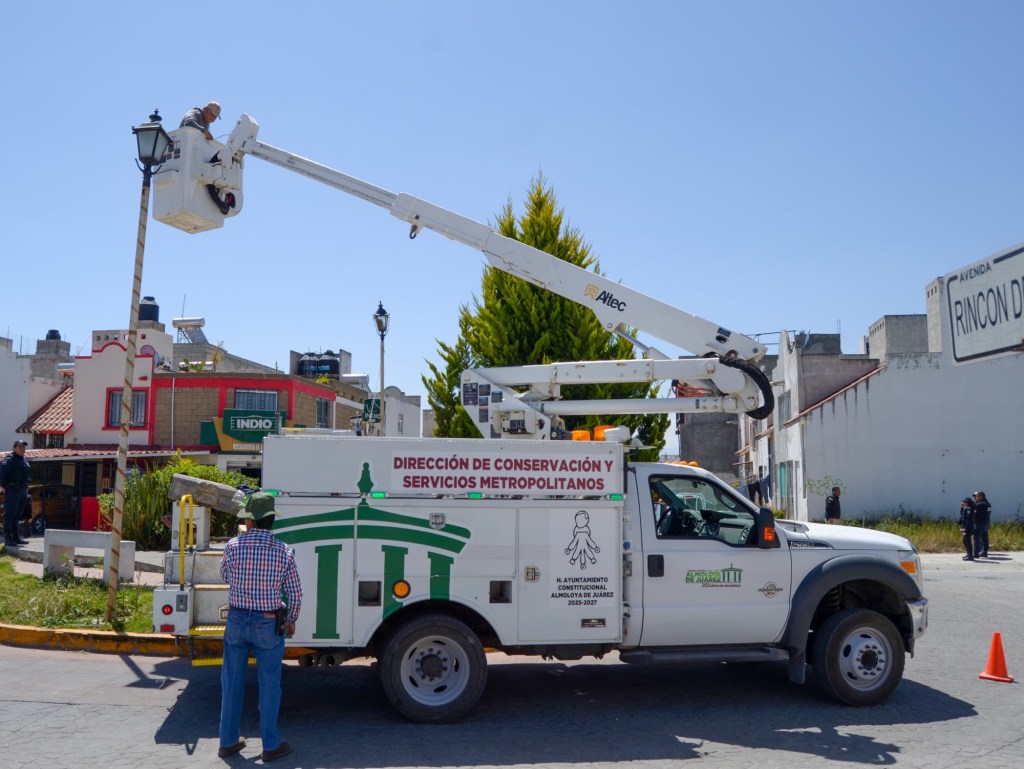 Comienzan con la rehabilitación de fraccionamientos en #AlmoloyadeJuárez 👇👇