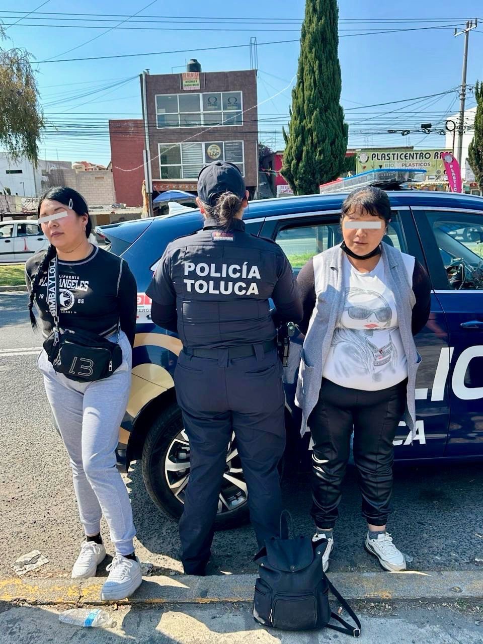 Detienen a dos mujeres carteristas por robo de celular en el Centro de&nbsp;#Toluca