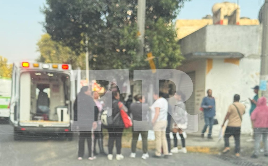 Coche y moto iban peleando sobre Tollocan; un joven&nbsp;falleció