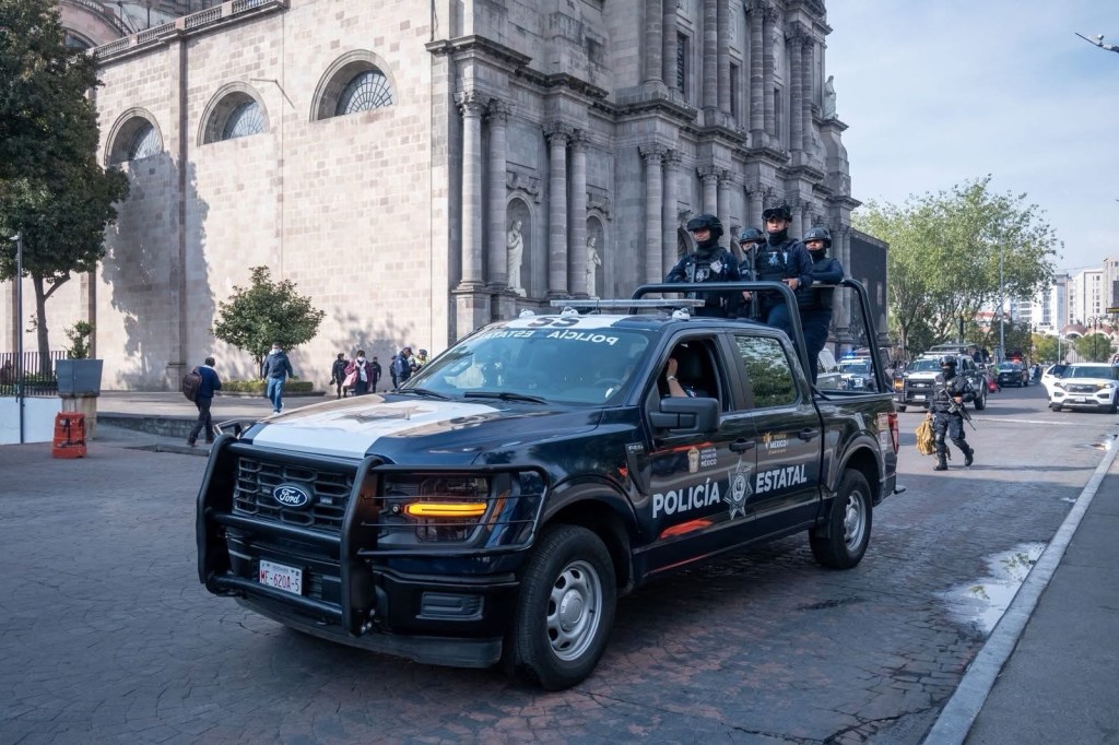 Refuerzan operativos de seguridad en #Toluca con más de 2 mil elementos
